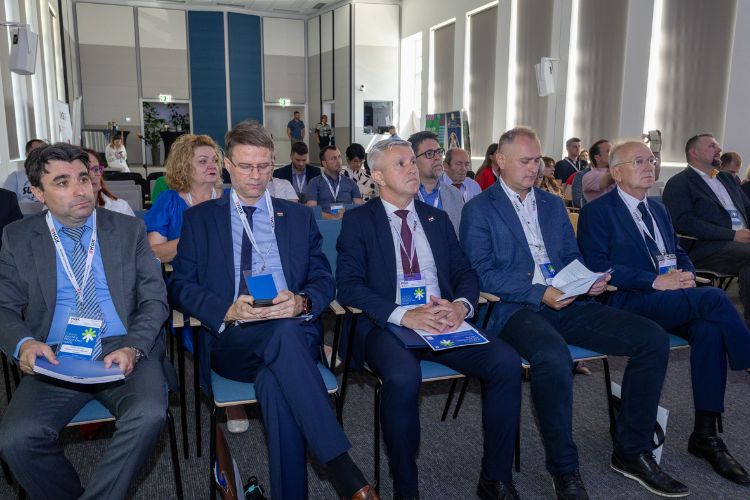 Slika /slike/Priopcenja/stručni skup (2).jpg